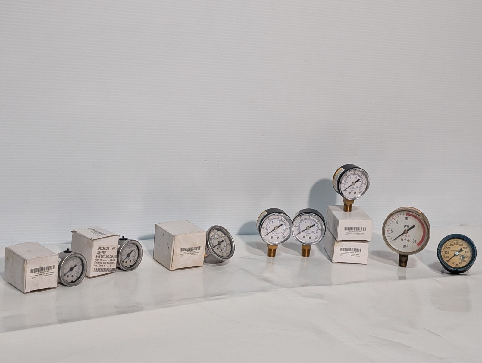 (8) WorkSmart Liquid Pressure Gauges WS-PE_GAGE-27 WS-PE-GAGE-80 WS-PE-GAGE-101