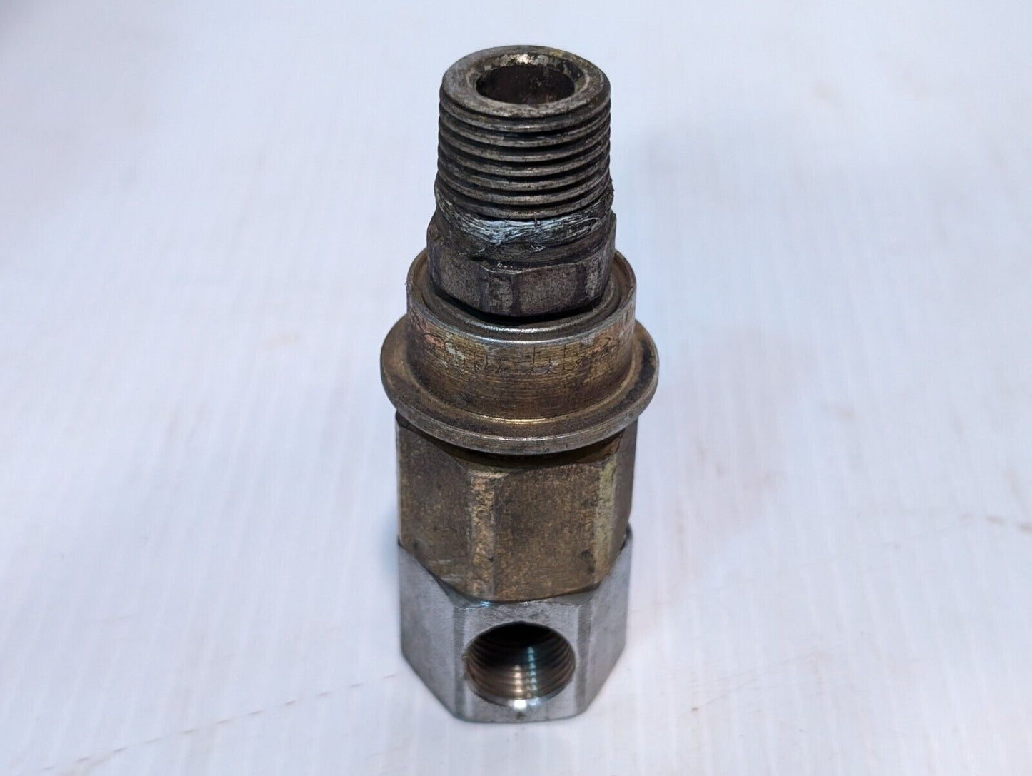 Snap-Tite VEC-8 Female Quick Coupler with Connector - Free Shipping