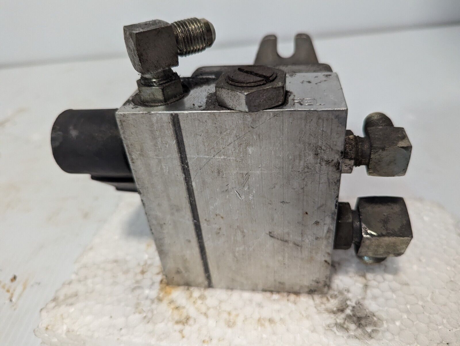 Vestil 02812P7063 B6 Hydraulic Motor F56Y FRAM - Free Shipping