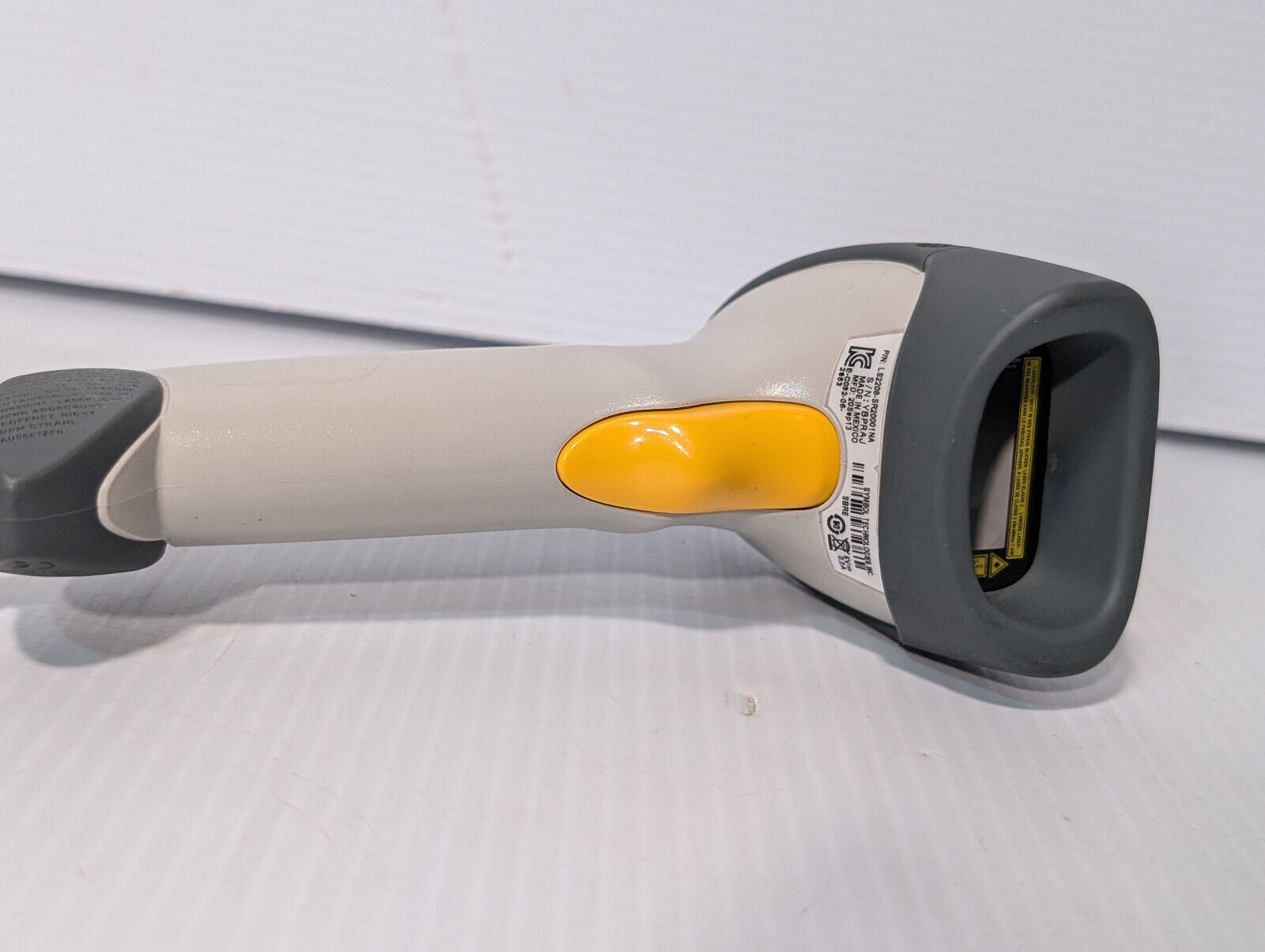 Symbol Technologies LS 2208-SR20001NA Barcode Scanner, Laser, with Cable, 5V