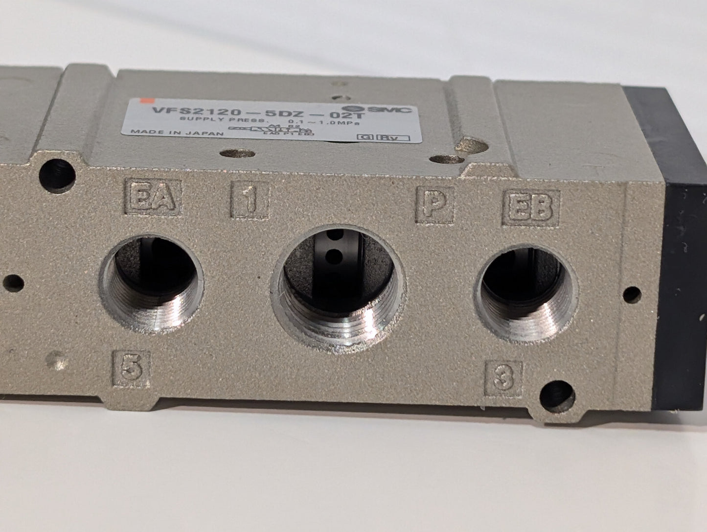 SMC VFS2120-5DZ-02T Solenoid Valve, TVFS2B26, 21-26VDC, VFS2000 Series
