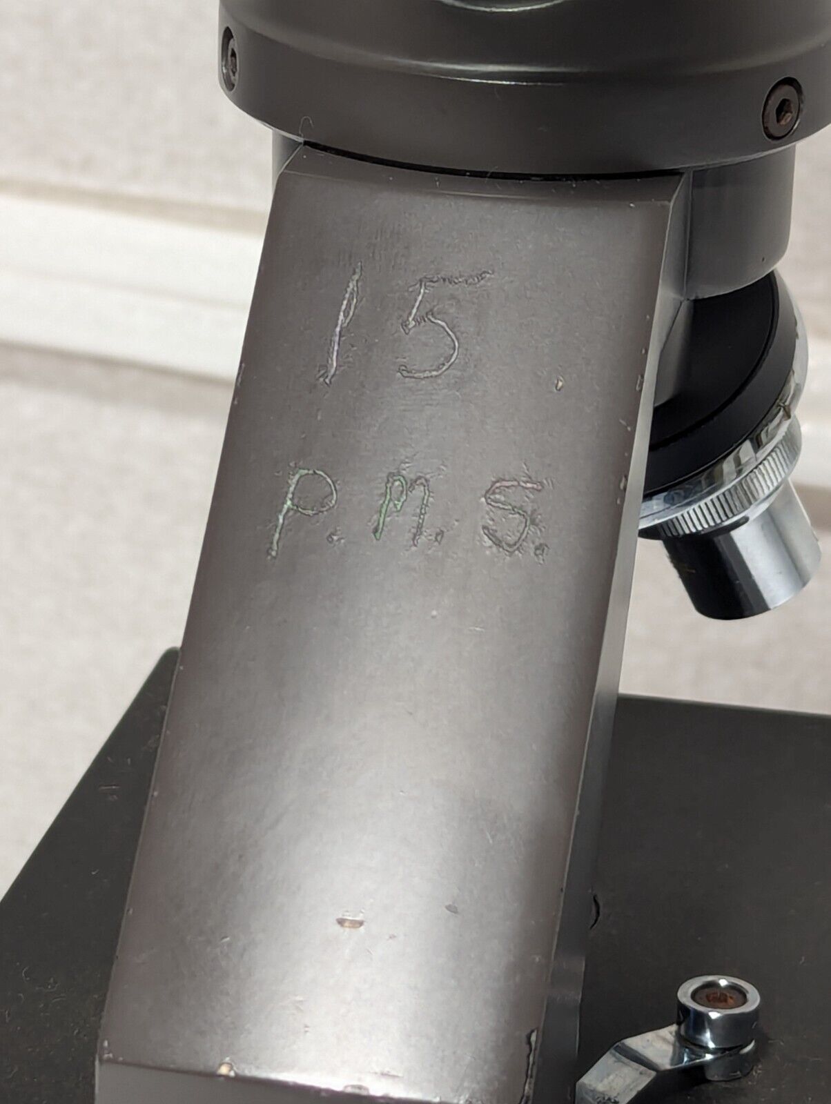 Swift Instruments Series 2240 Microscope 40x 10x & 4x Objectives