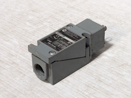Allen Bradley 802T-DP Oil Tight Limit Switch Series J Nema Type 4 & 13