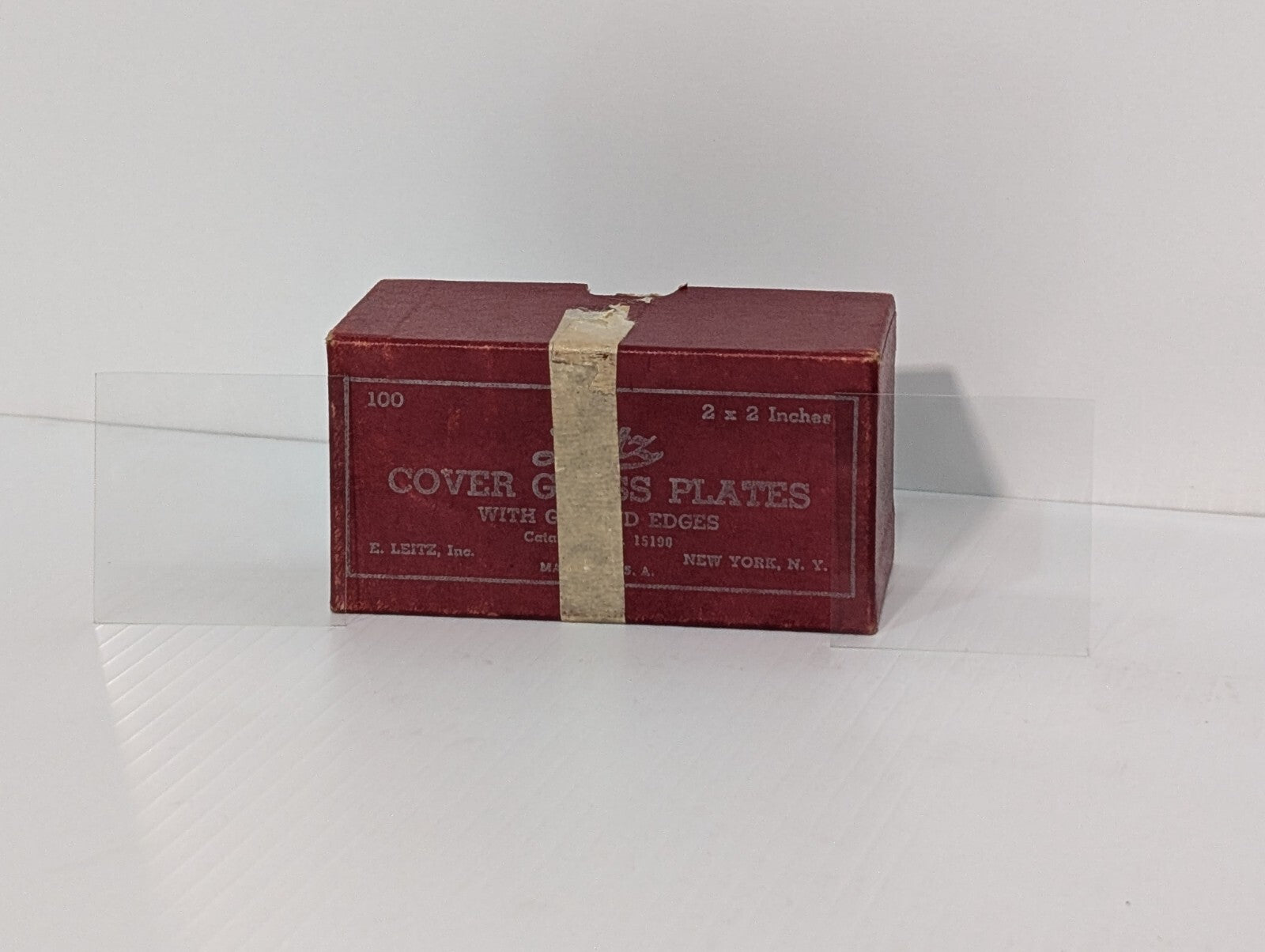 [100] E. Leitz New York Cover Glass Plates with Ground Edges 2 x 2 Inches in Box
