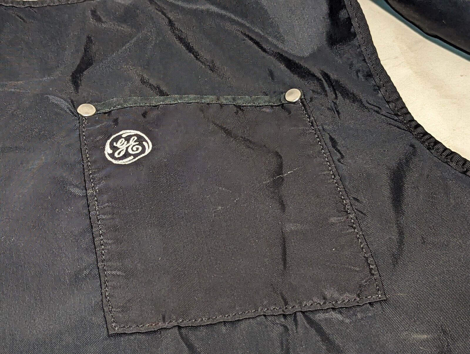 Lot of 4 GE Radiation Protection Aprons (Pb mm Unknown)