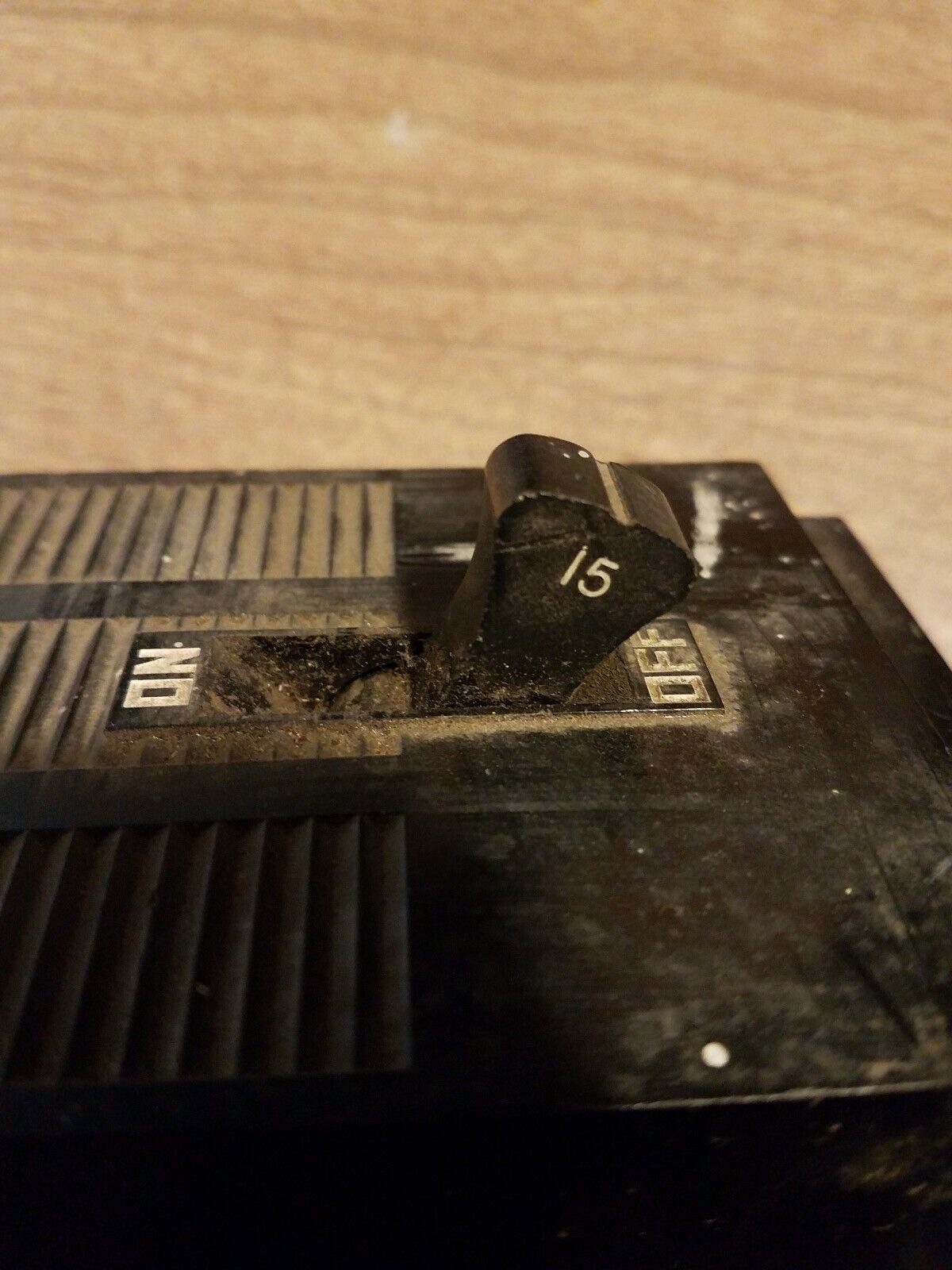 Square D 992315, 15A, 3-Pole, 120/240 VAC Circuit Breaker