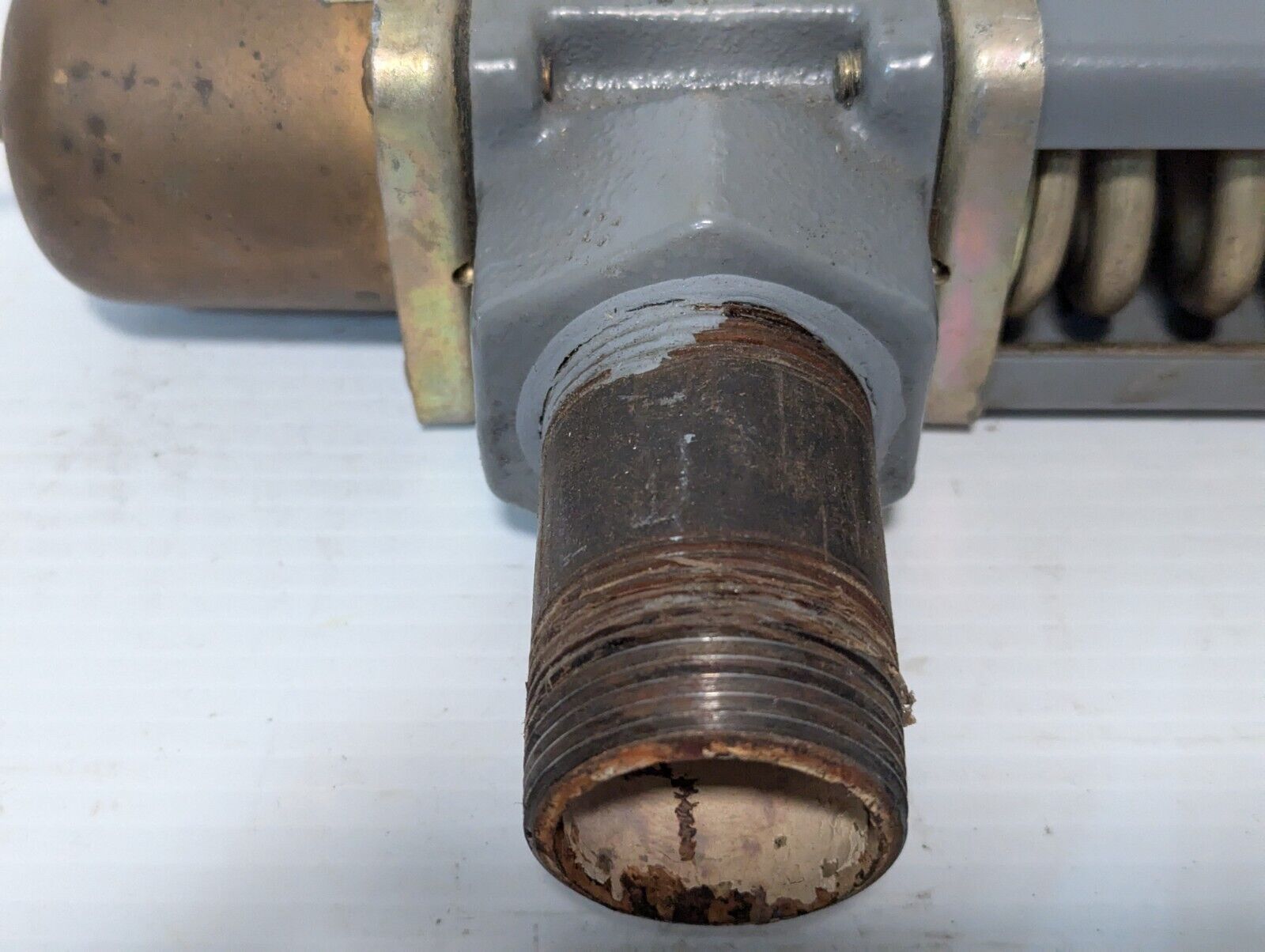 Johnson Controls Water Valve W/Attachment - Free Shipping+Returns