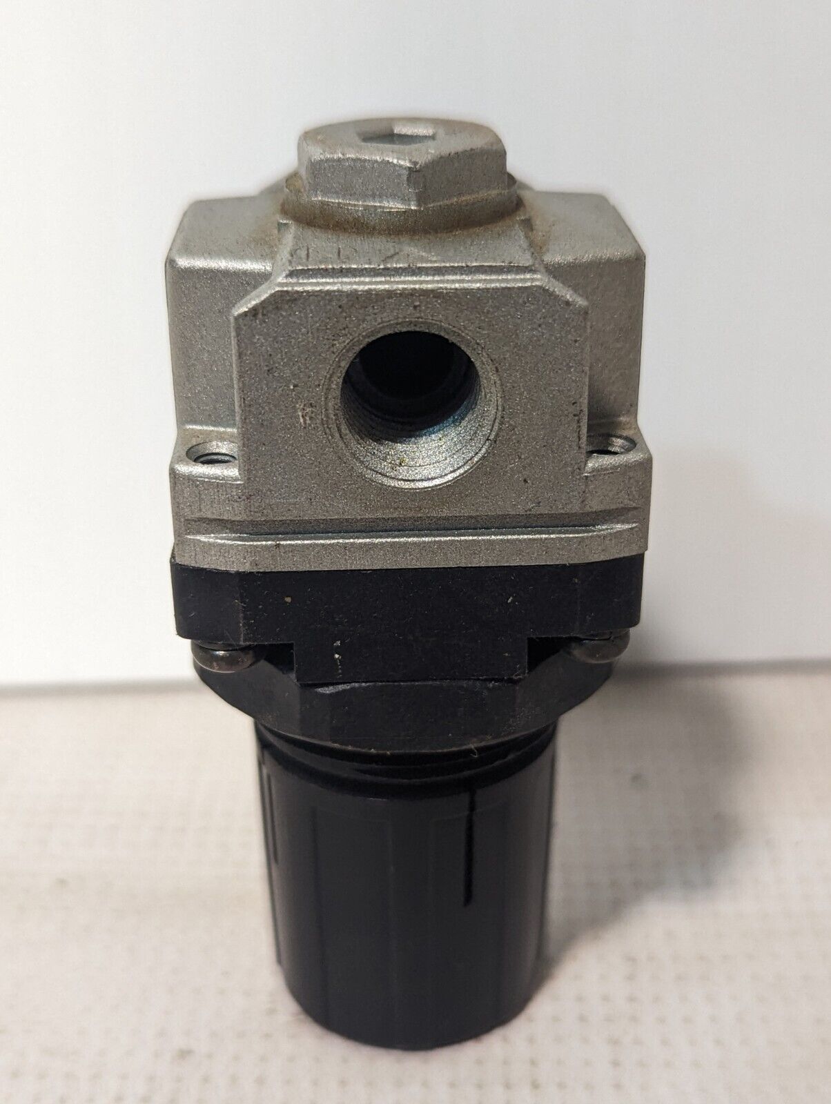 SMC NAR2000-NO2 Pressure Regulator, 0.05~0.85M Pa - Free Shipping