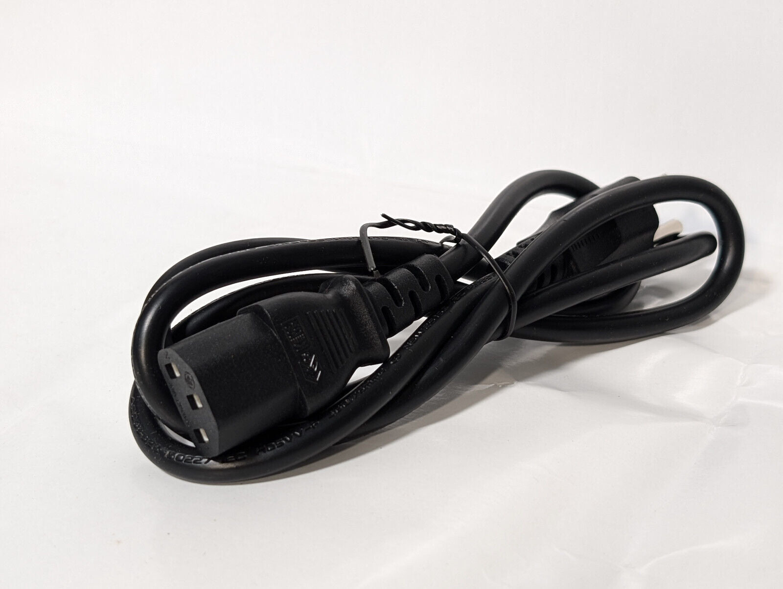 YU1204 AC/DC Power Supply Adapter 12 VDC, 4 A, for LED, security camera, monitor
