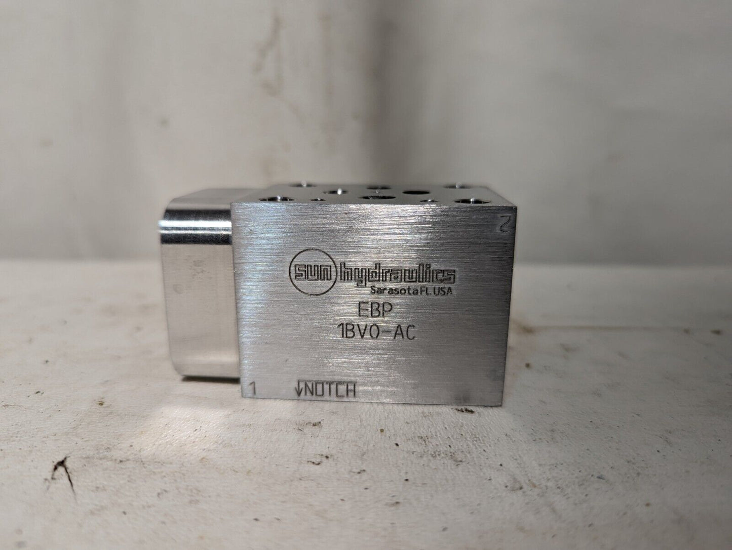 Sun Hydraulics EBP 1BV0-AC manifold, torque 30-35 lbf ft/45-50Nm