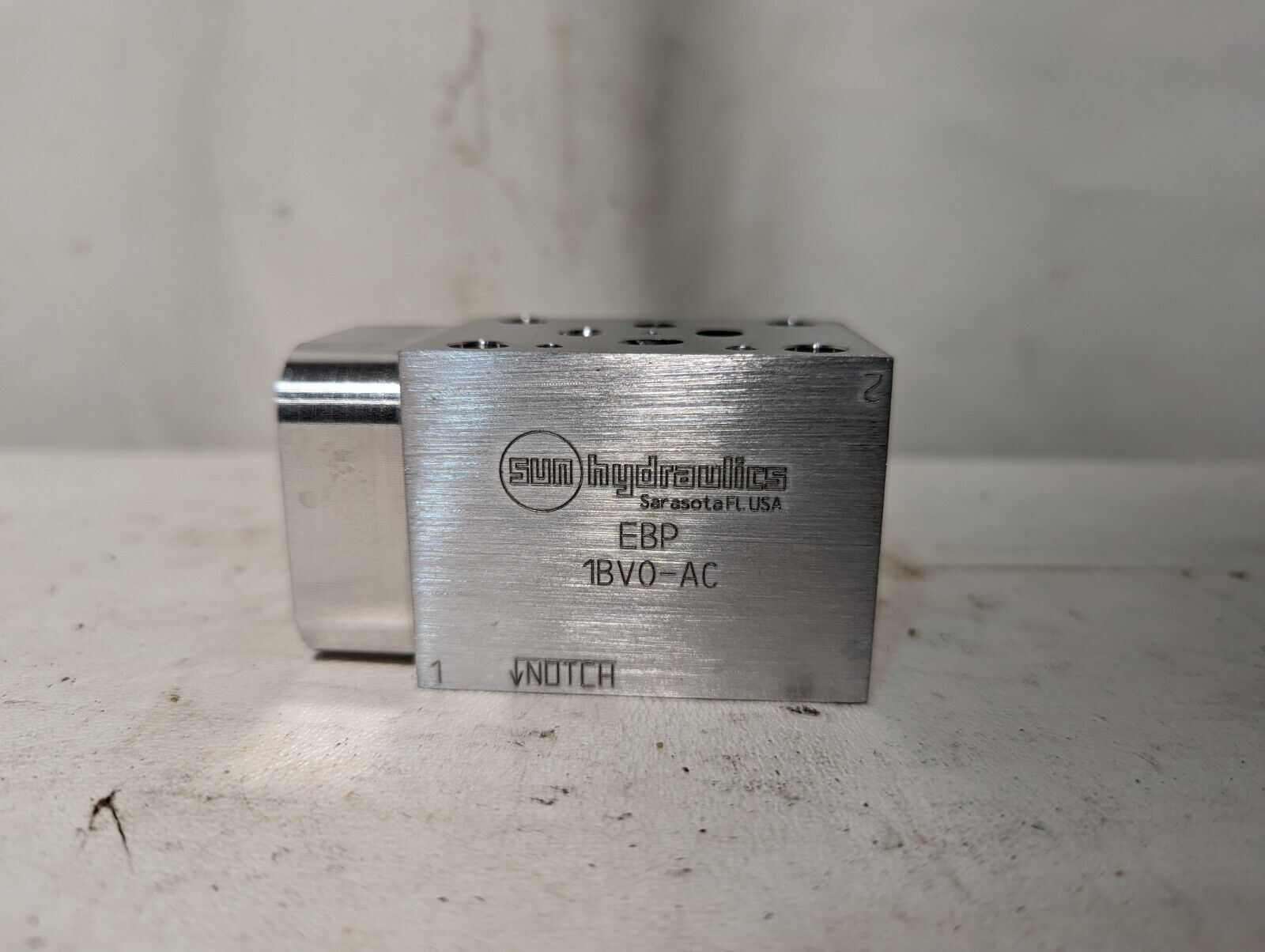 Sun Hydraulics EBP 1BV0-AC manifold, torque 30-35 lbf ft/45-50Nm