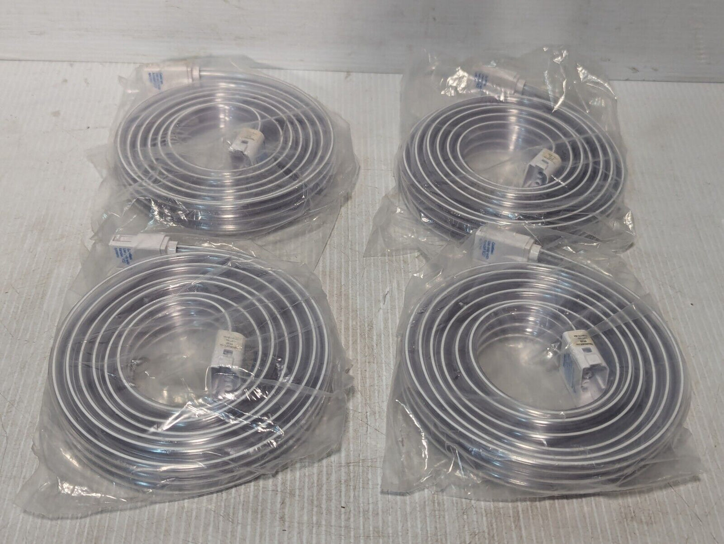 Kendall 9528 medical gas tubing with plugs as pictured, no box - Free Shipping