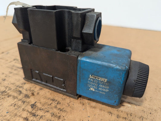 VICKERS PILOT VALVE, 02-101731 - Free Shipping