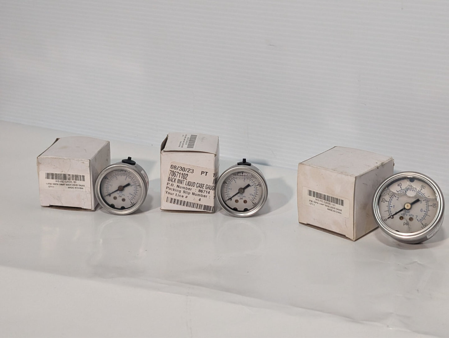 (8) WorkSmart Liquid Pressure Gauges WS-PE_GAGE-27 WS-PE-GAGE-80 WS-PE-GAGE-101