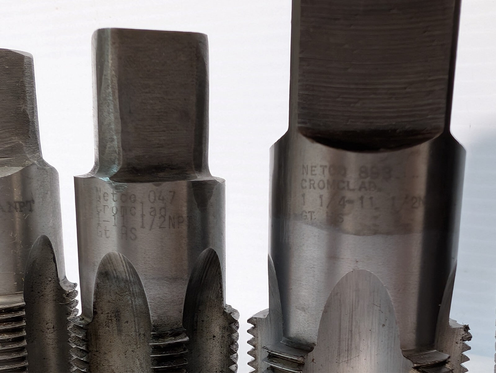 (19) Pipe Taps and Dies, Interstate Hertel Sossner Netco, See photos for specs.