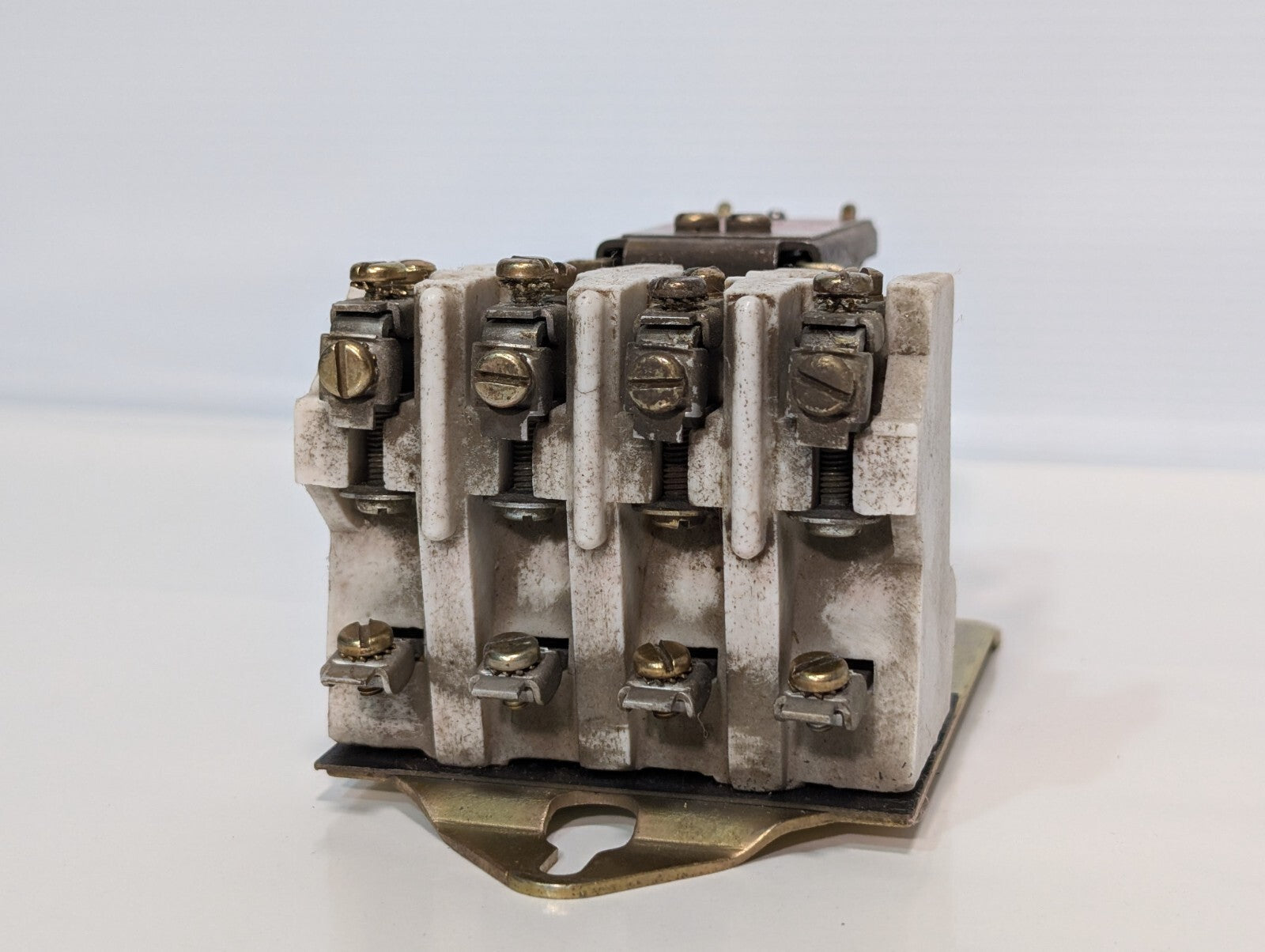 Square D 8501BH031 Machine Tool Relay, Series A, 600vac Max, 15A, Form Y35