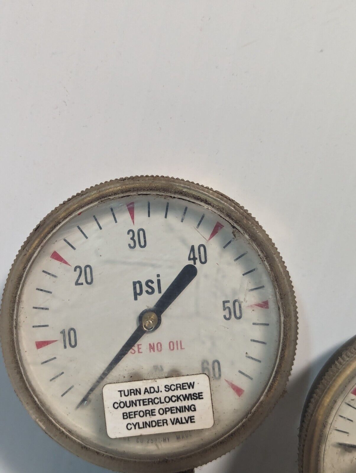 Unbranded Oxygen Regulator With 4000 PSI and 60 PSI Gauges - Free Shipping