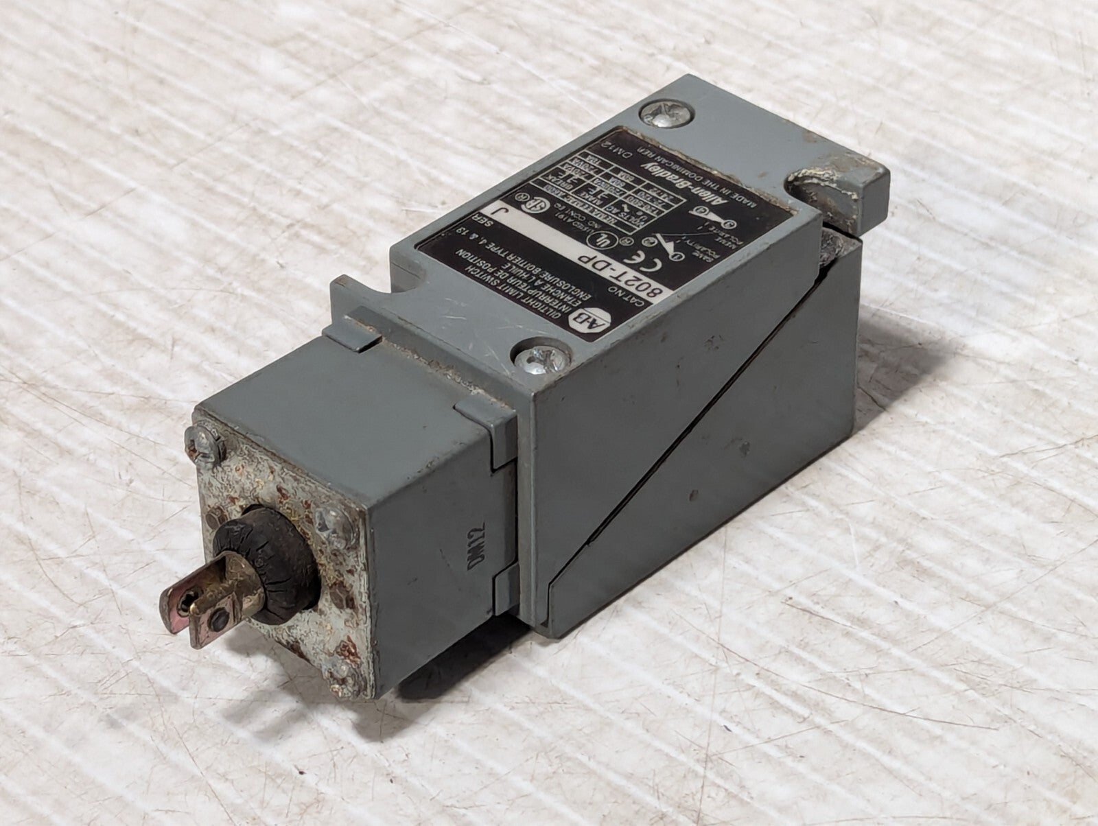 Allen Bradley 802T-DP Oil Tight Limit Switch Series J Nema Type 4 & 13