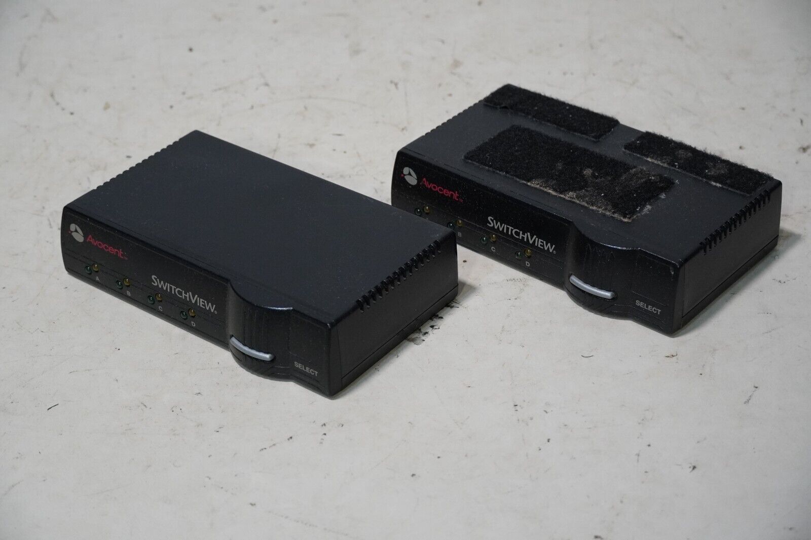 Avocent Switchview 520-195-507 4-Port KVM Switch Box PS/2 VGA, no power supply