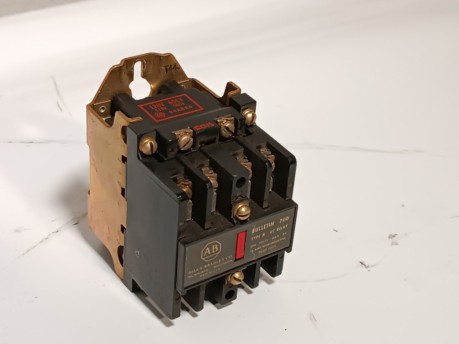 (2) ALLEN BRADLEY 700-N400A1 Ser. B Bulletin 700 Control Relay