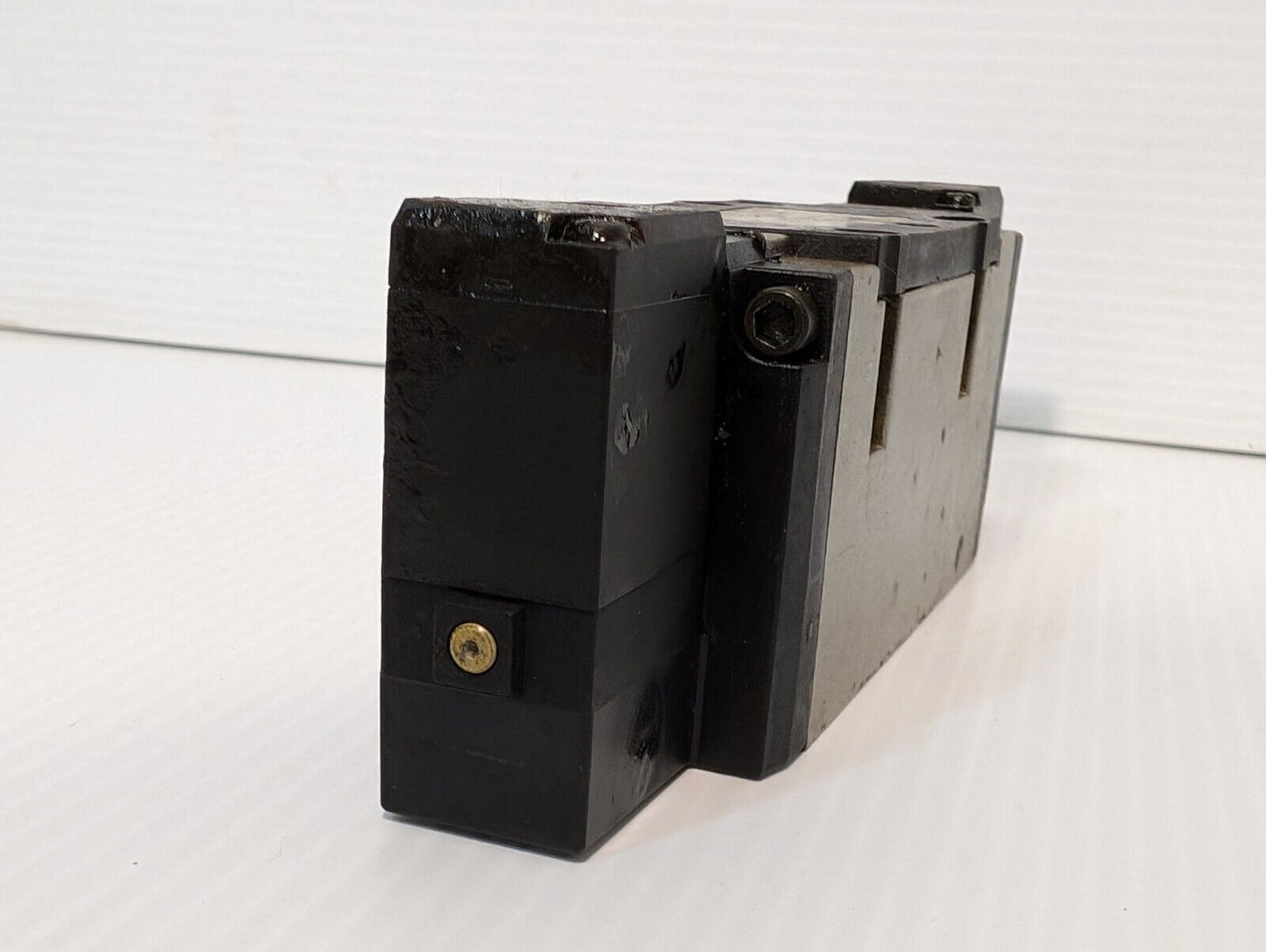 SMC NVFS4200-3F Pneumatic Solenoid Valve Supply Press. 0.1-1 MPa - Free Shipping