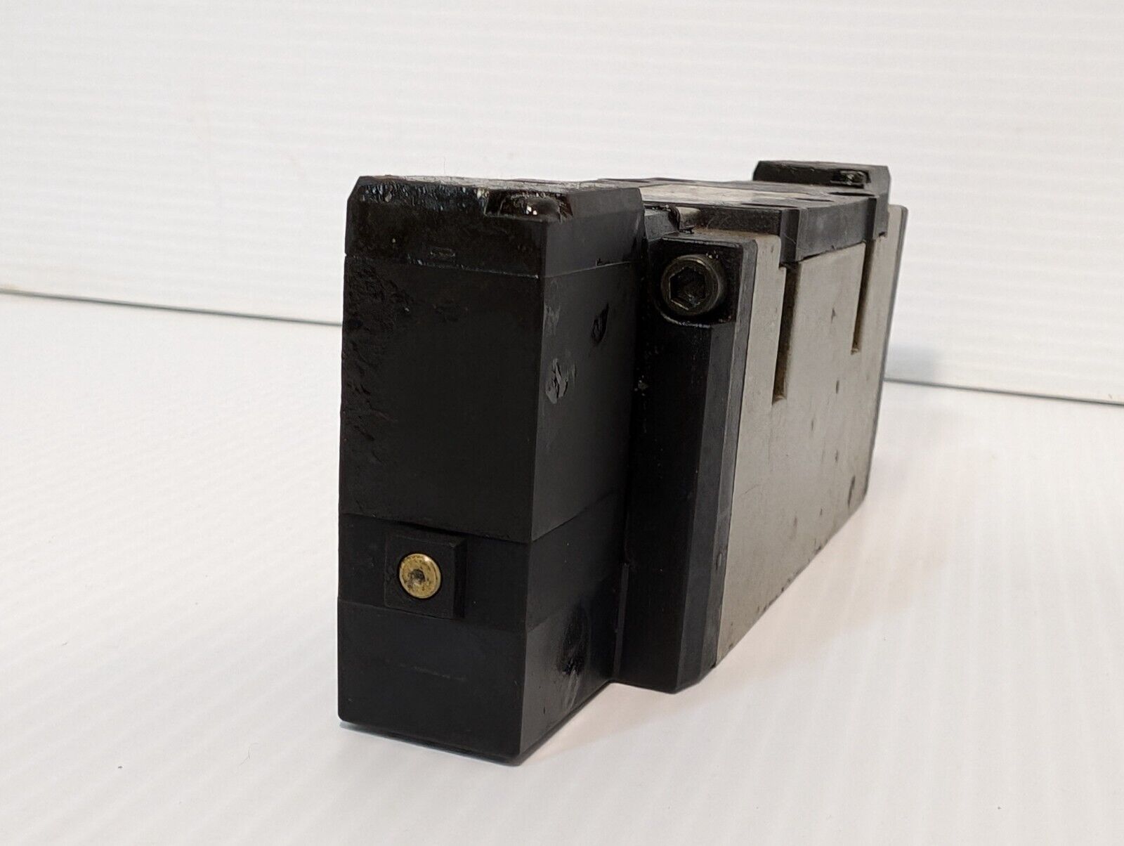 SMC NVFS4200-3F Pneumatic Solenoid Valve Supply Press. 0.1-1 MPa - Free Shipping