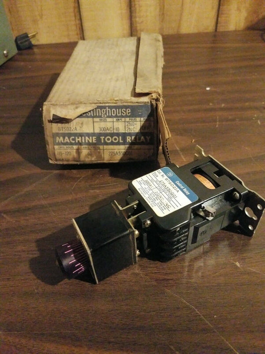 Westinghouse BTS022A timing relay, 300VAC, 10 amps, poles 2N0-2NC, coil 115-120V