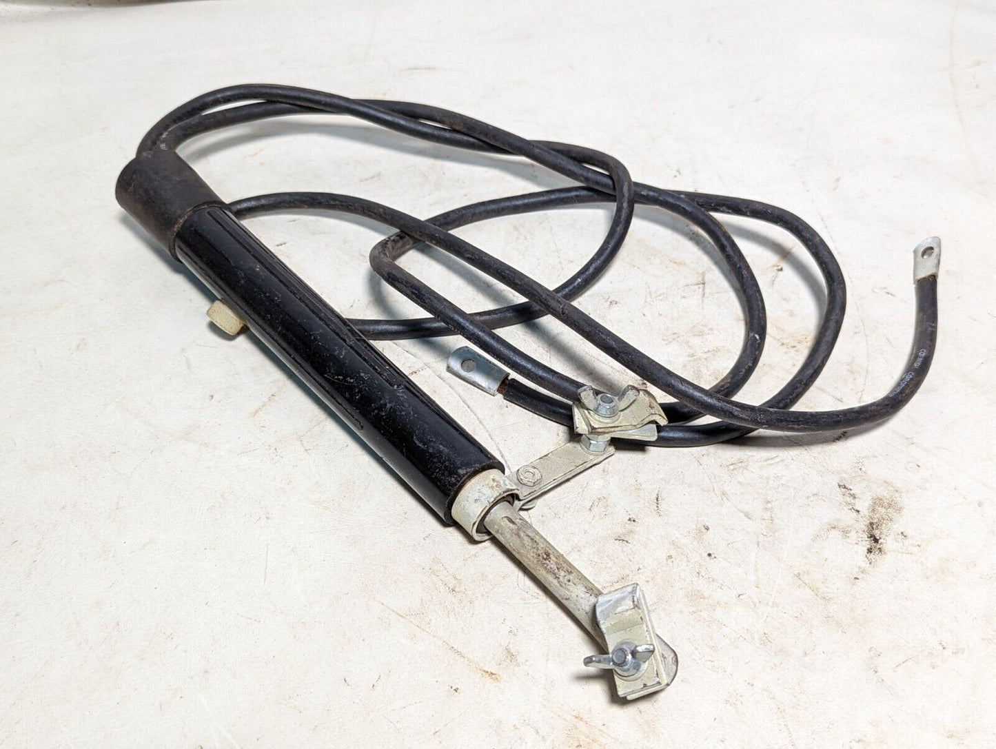 Unbranded actuator/lift from closing industrial facility