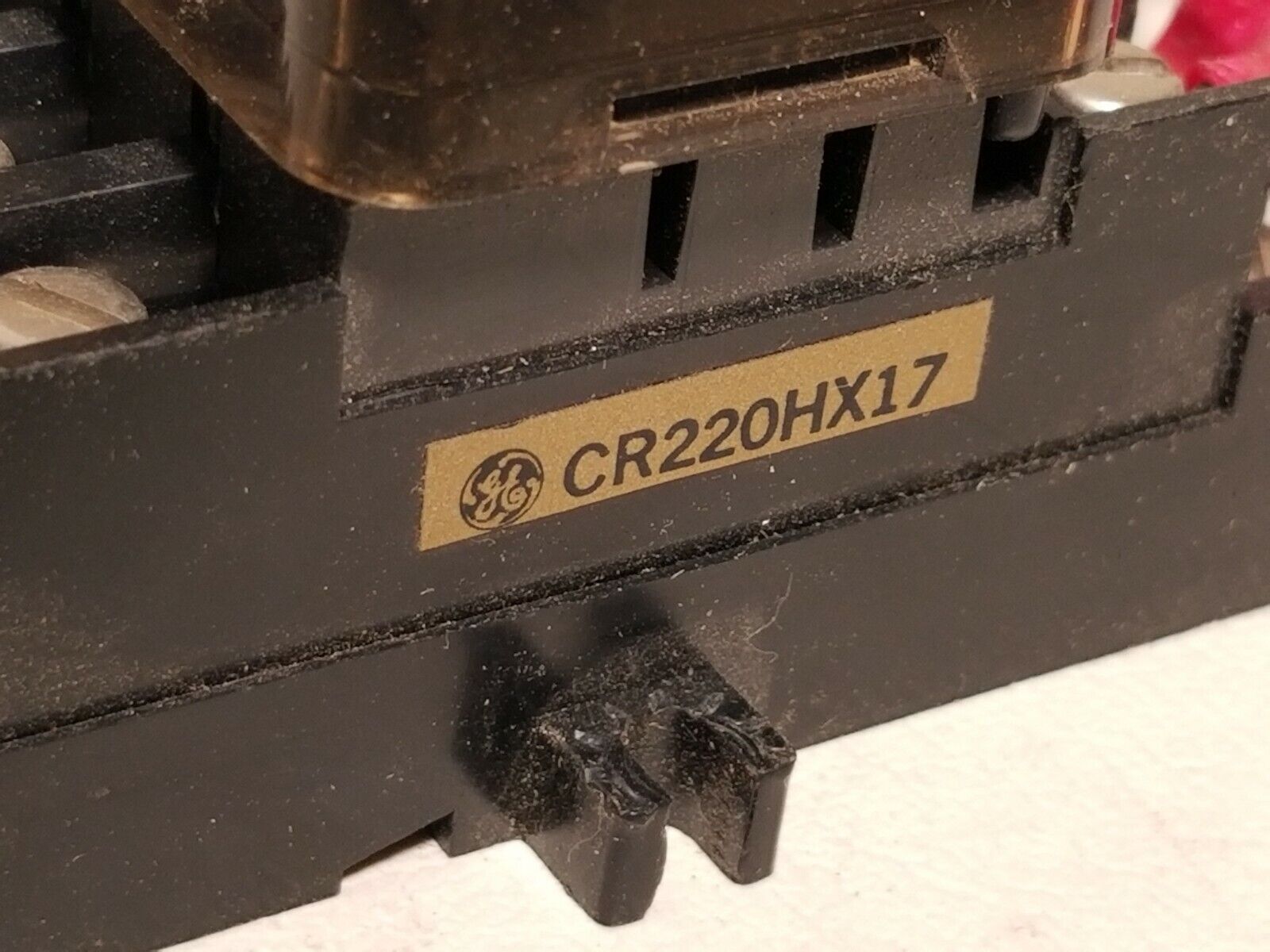 GE CR220HC78C05, 12V, 50/60 Hz relay with CR220HX17 base