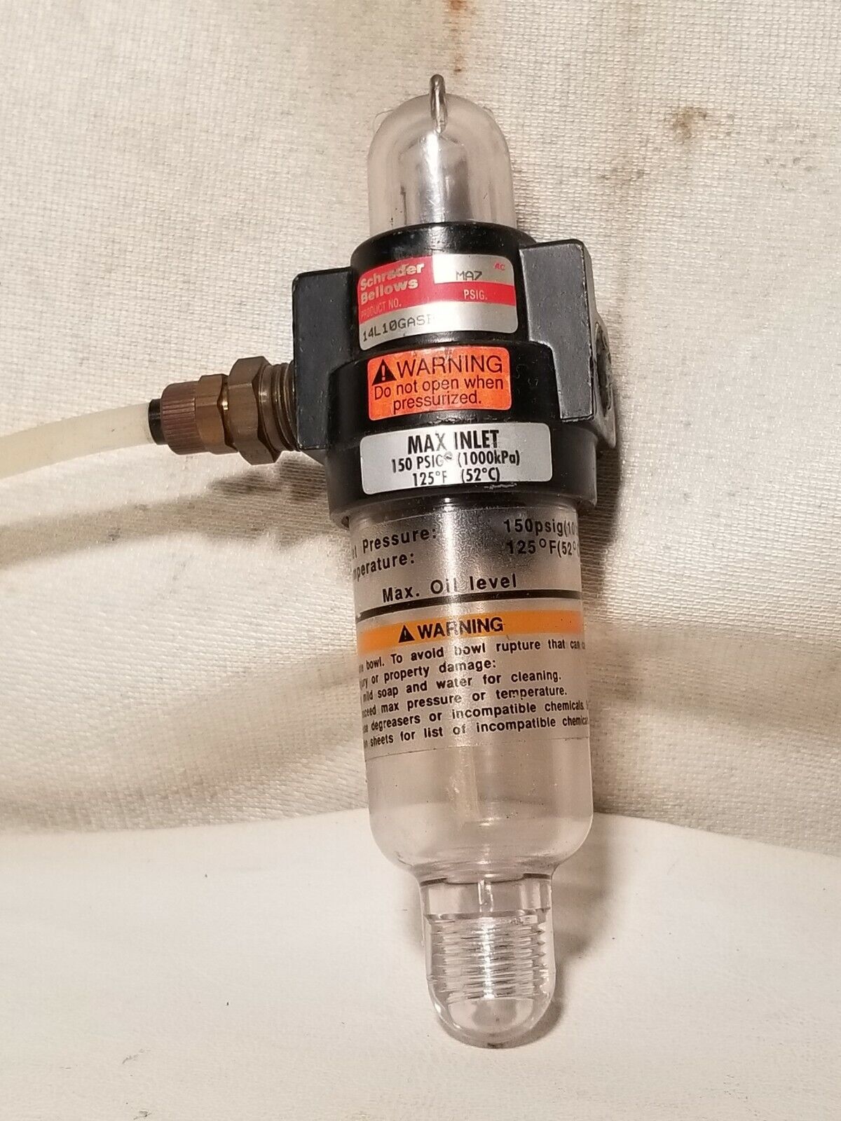 Schrader Bellows 14L10GASP lubricator, 150 PSIG (1000kPa), 125 degrees F, 52degC