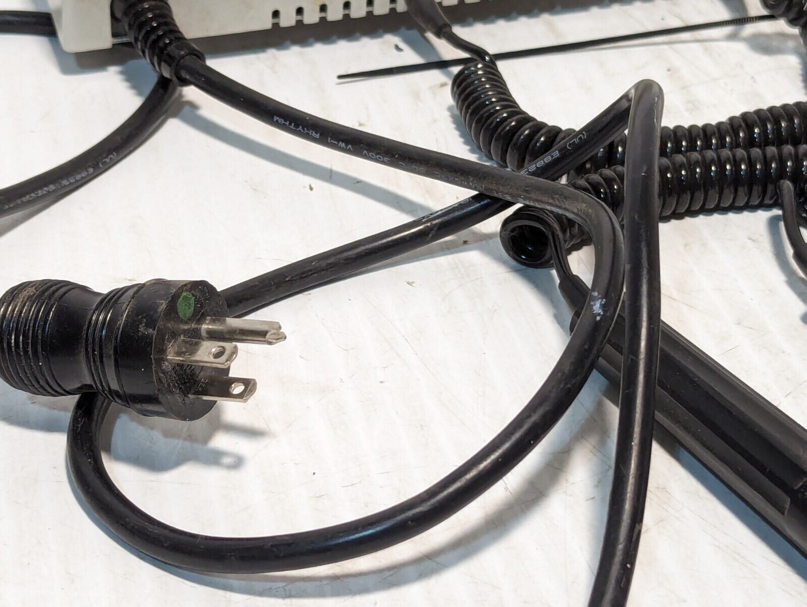 Heine EN100 wall transformer with otoscope and opthalmoscope, no heads, BROKEN