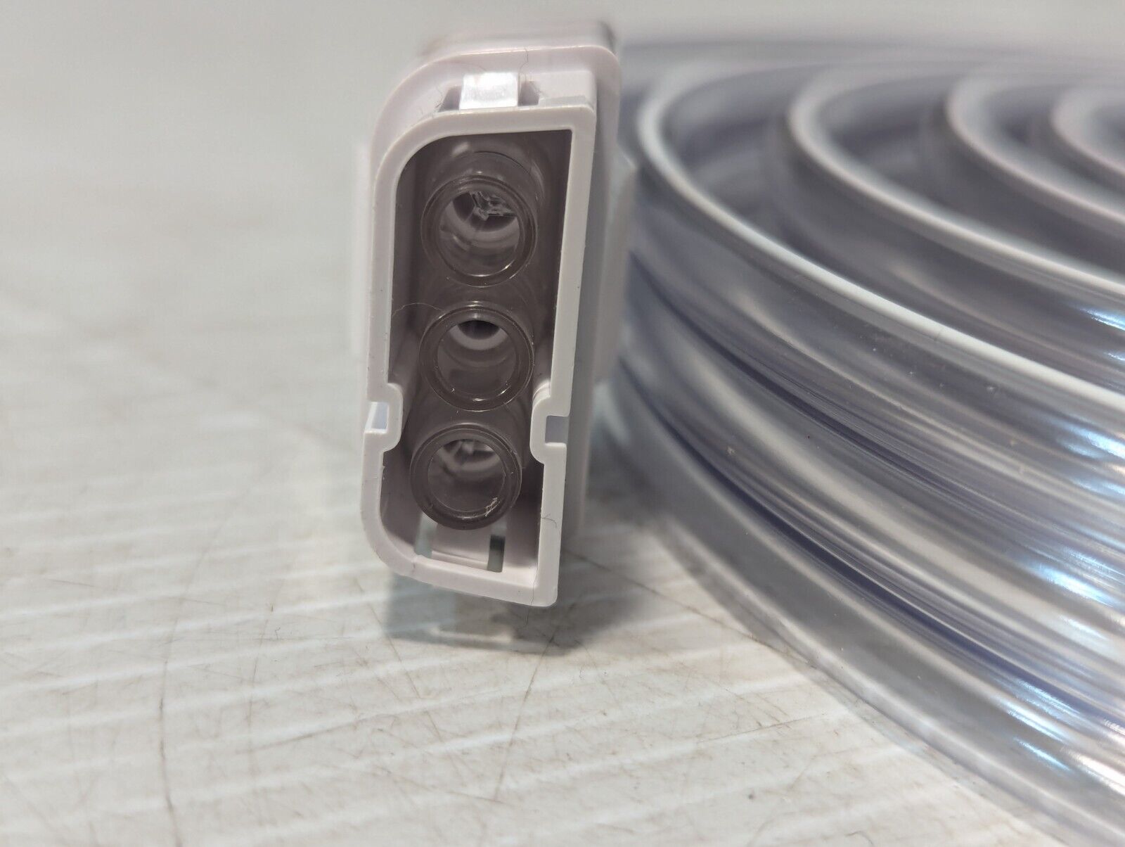 Kendall 9528 medical gas tubing with plugs as pictured, no box - Free Shipping