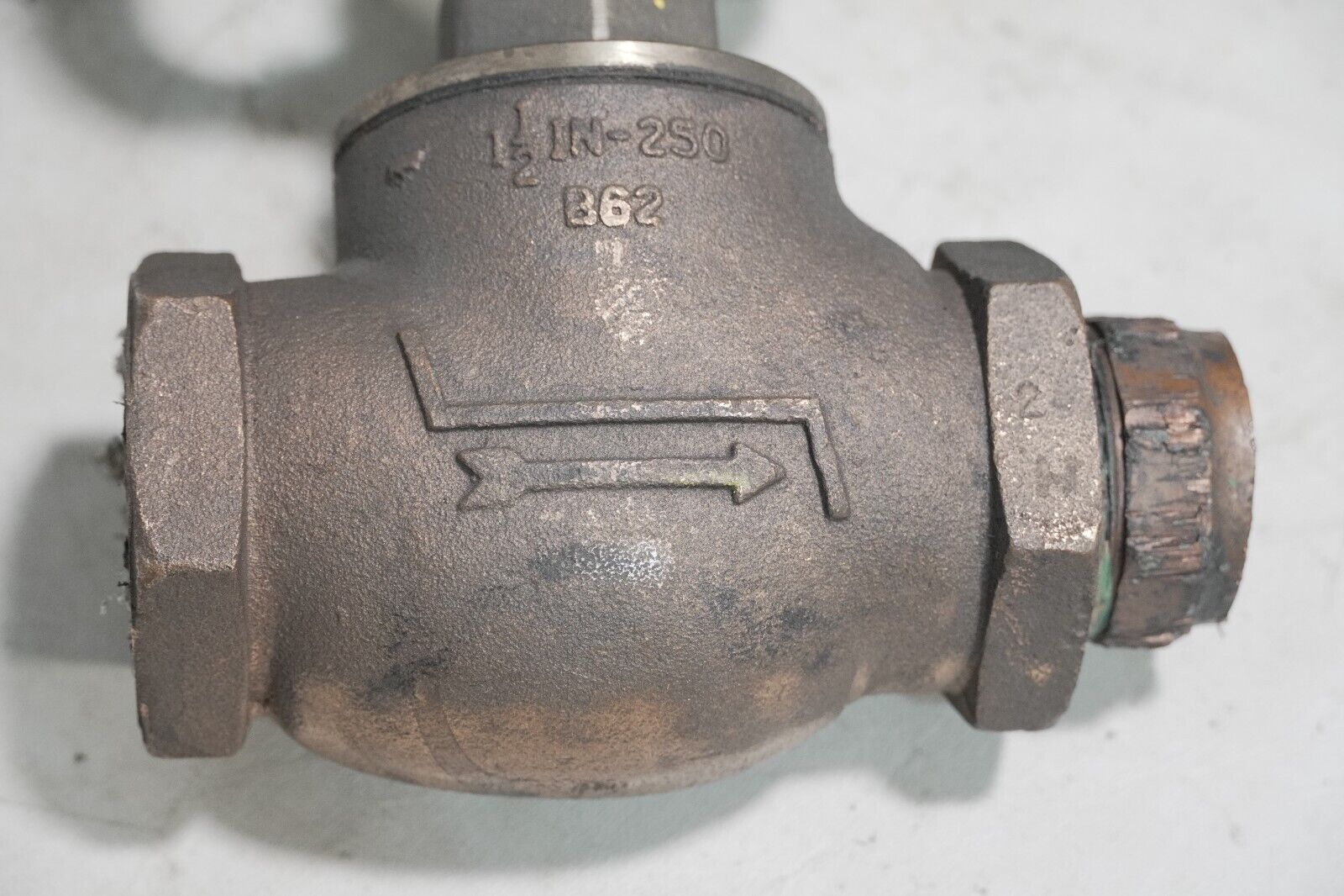 Baumann 24548 brass control valve, NPS 1-1/2, CL250, 3-10PSI bench range