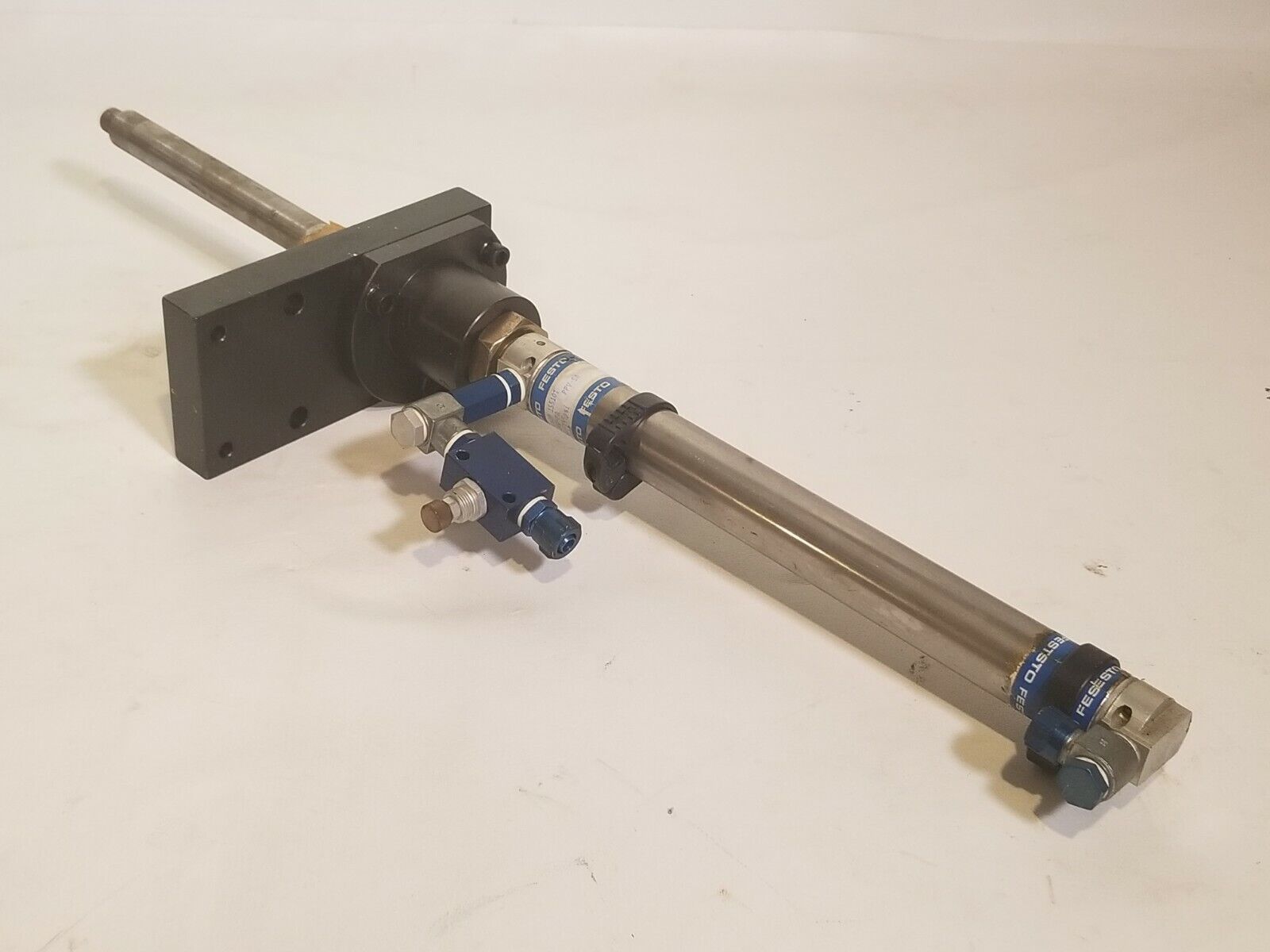 FESTO SA-22609 155101 DSNU-25-200-PA Max 10 bar/145psi Pneumatic Cylinder