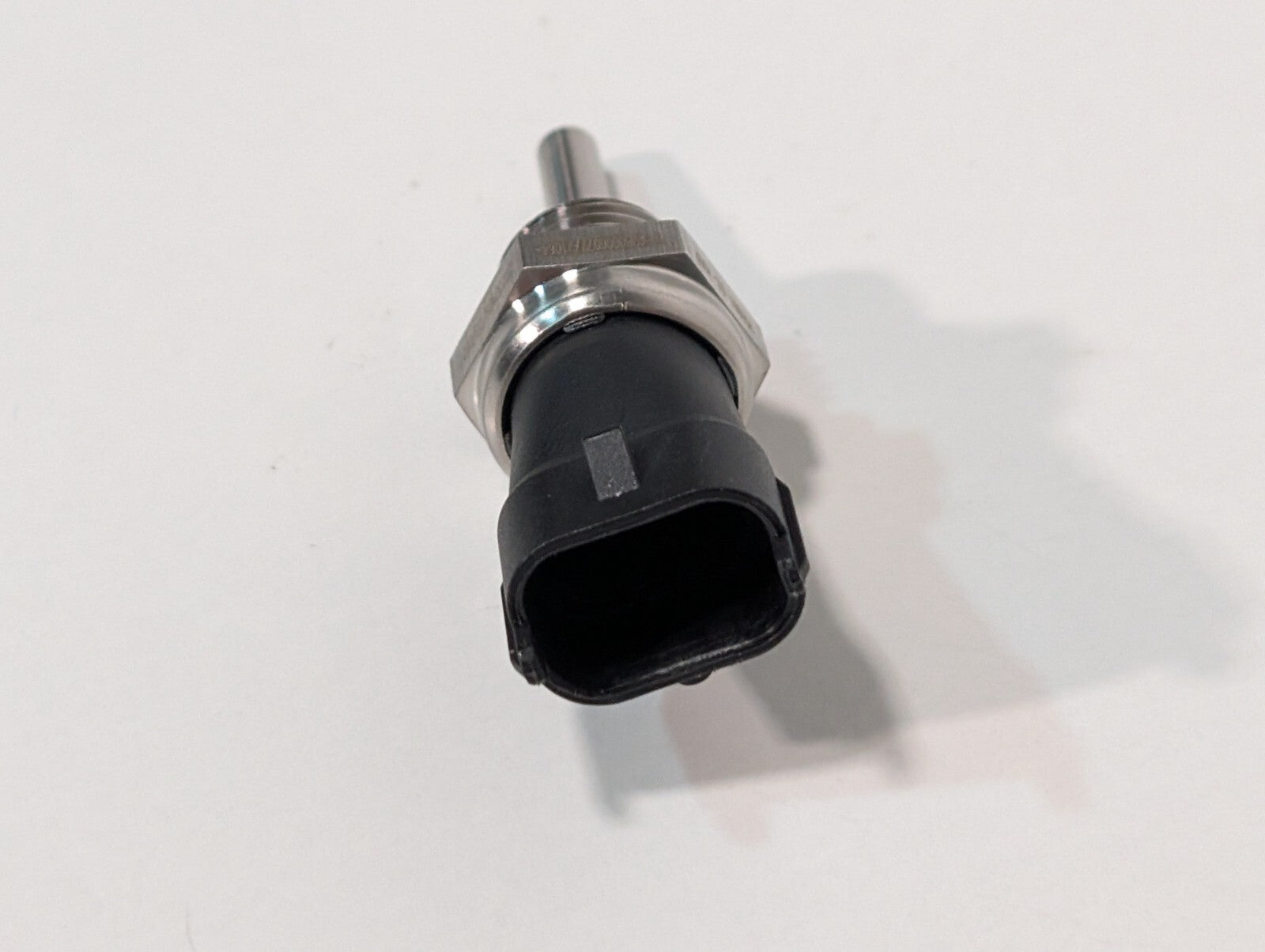 V08001-EC-7002 Coolant Temperature Sensor for Hyzon Fuel Cell HV EV Vehicle
