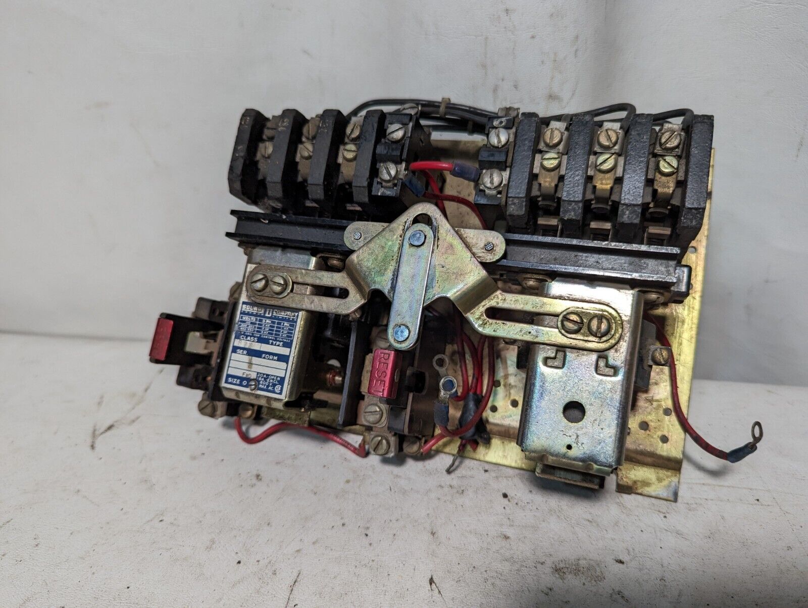 Square D 8736 starter, size 0, 20A open, 5HP for 3 phase, with 550/600VAC coil