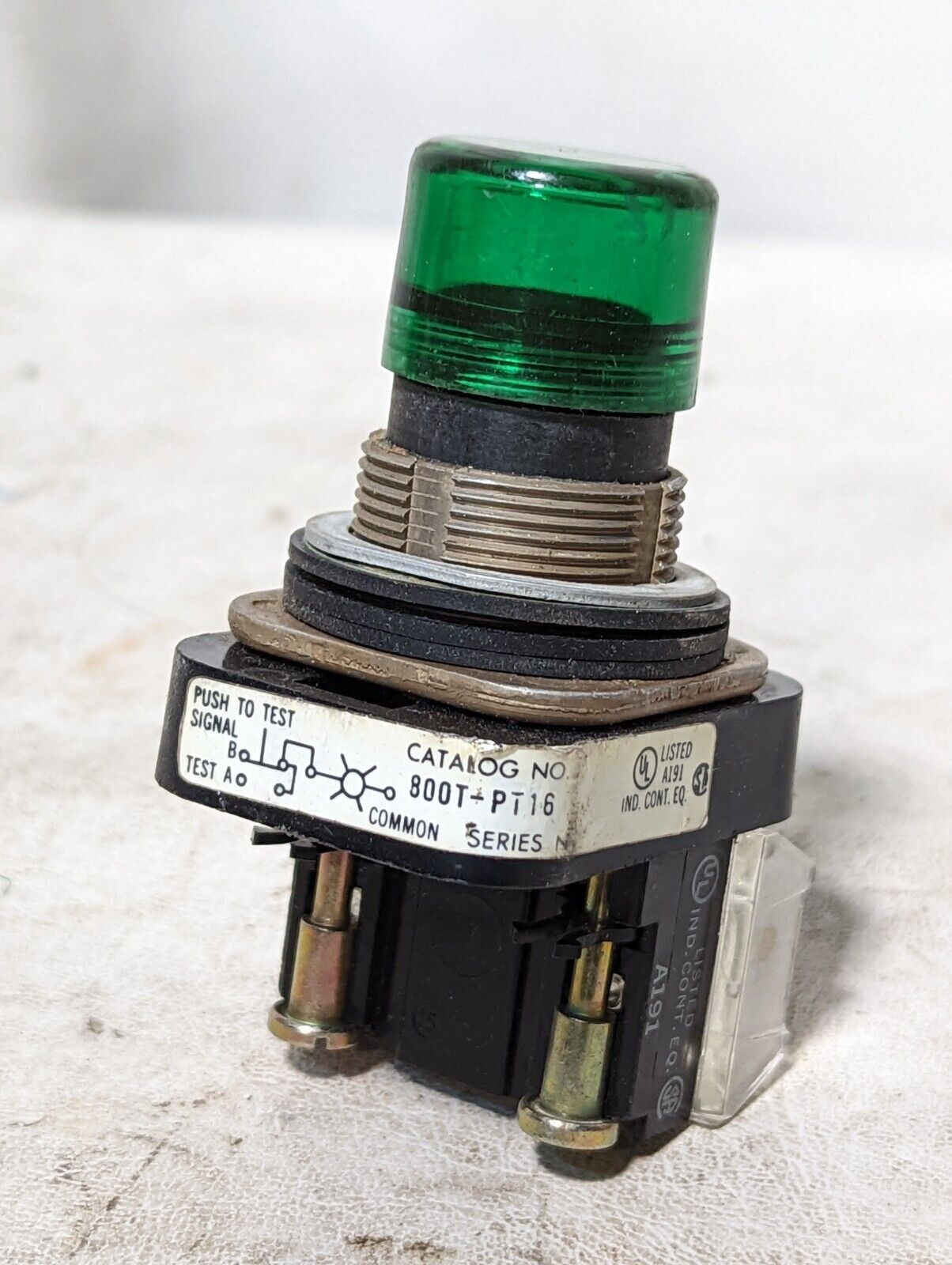 Allen-Bradley 800T-PT16 Push Button Switch, Green
