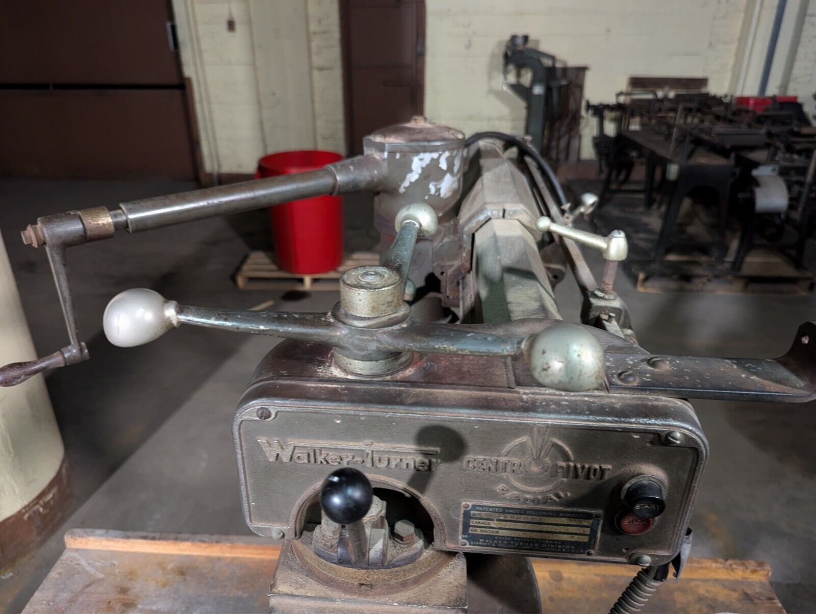 Walker-Turner Radial Arm Saw RA551 Centro Pivot Vintage Manufacturing Equipment