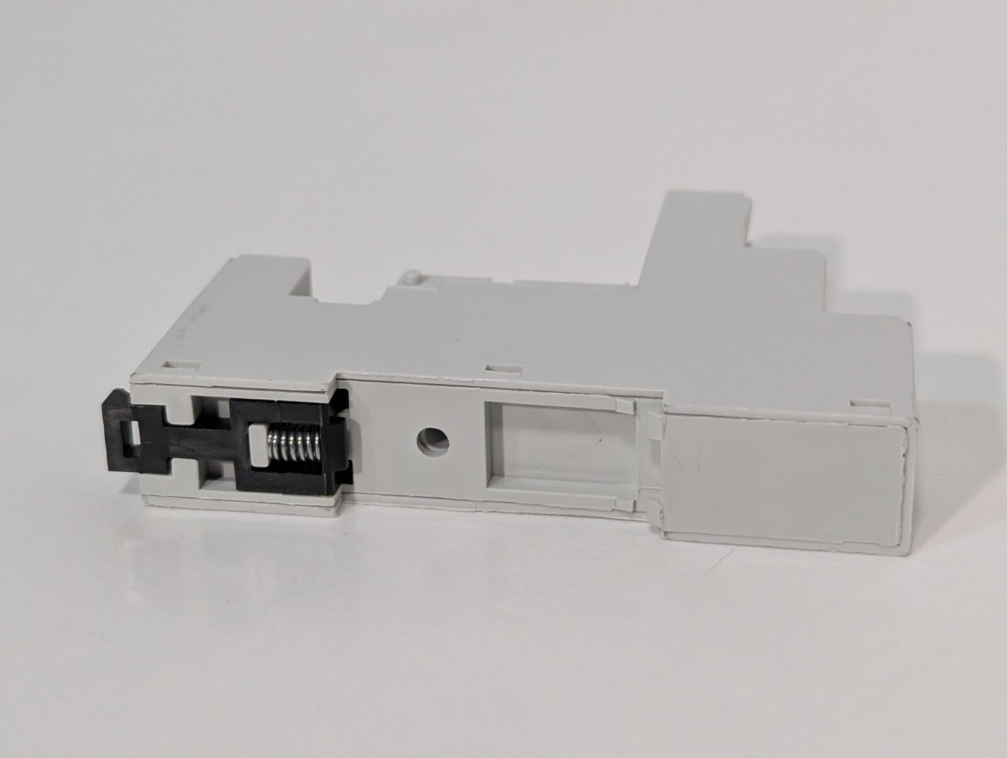[2] Allen Bradley 700-HN222 8 Amp 300 Volt Series B Relay