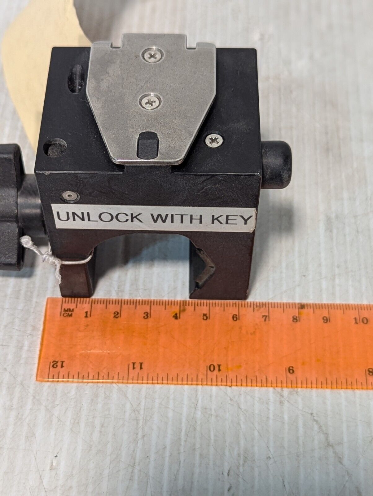 Smiths CADD-PRIZM Lockable Polemount Bracket Ref 21-6120-51 - Free Shipping