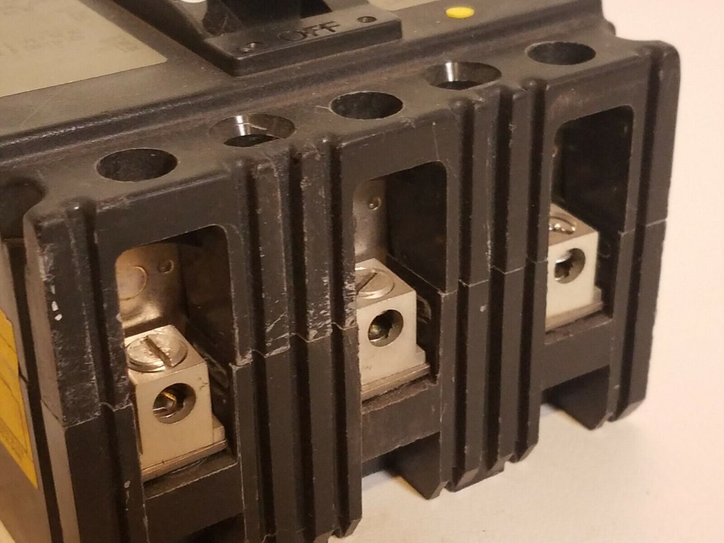 Square D FAL34015 Series 2 Circuit Breaker 3 Pole 15A 480VAC 250VDC