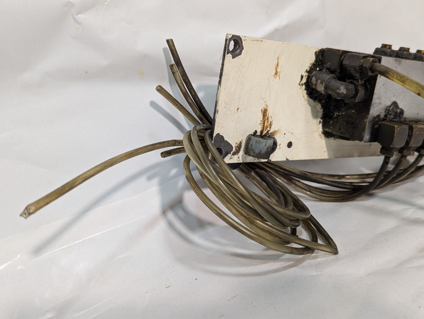 Unidentified Manifold Assembly