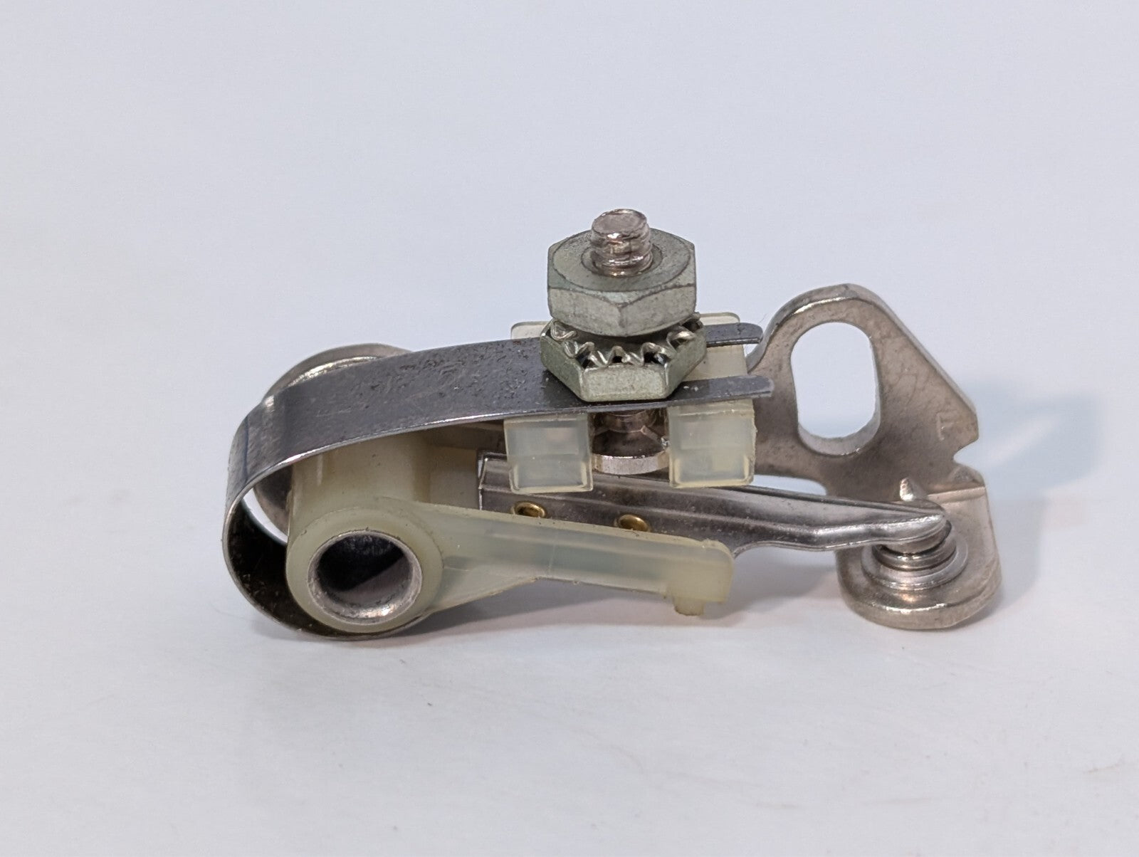 (2) Chrysler (Dodge, Plymouth) 6 Cylinder Distributor Contact Points 2098244
