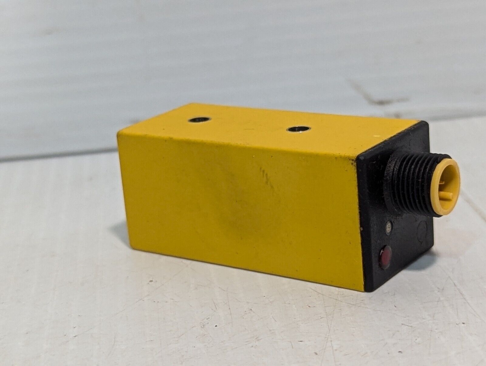 Turck Bi10S-Q26-AD4X-H1141/S34 Inductive Proximity Sensor, 44702 - Free Shipping