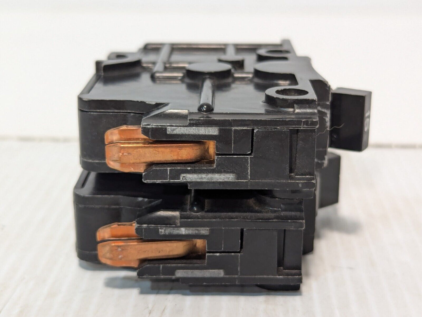 Challenger Circuit Breaker, Stab-Lok, 15A, 1-Pole, 120/240vac - Free Shipping
