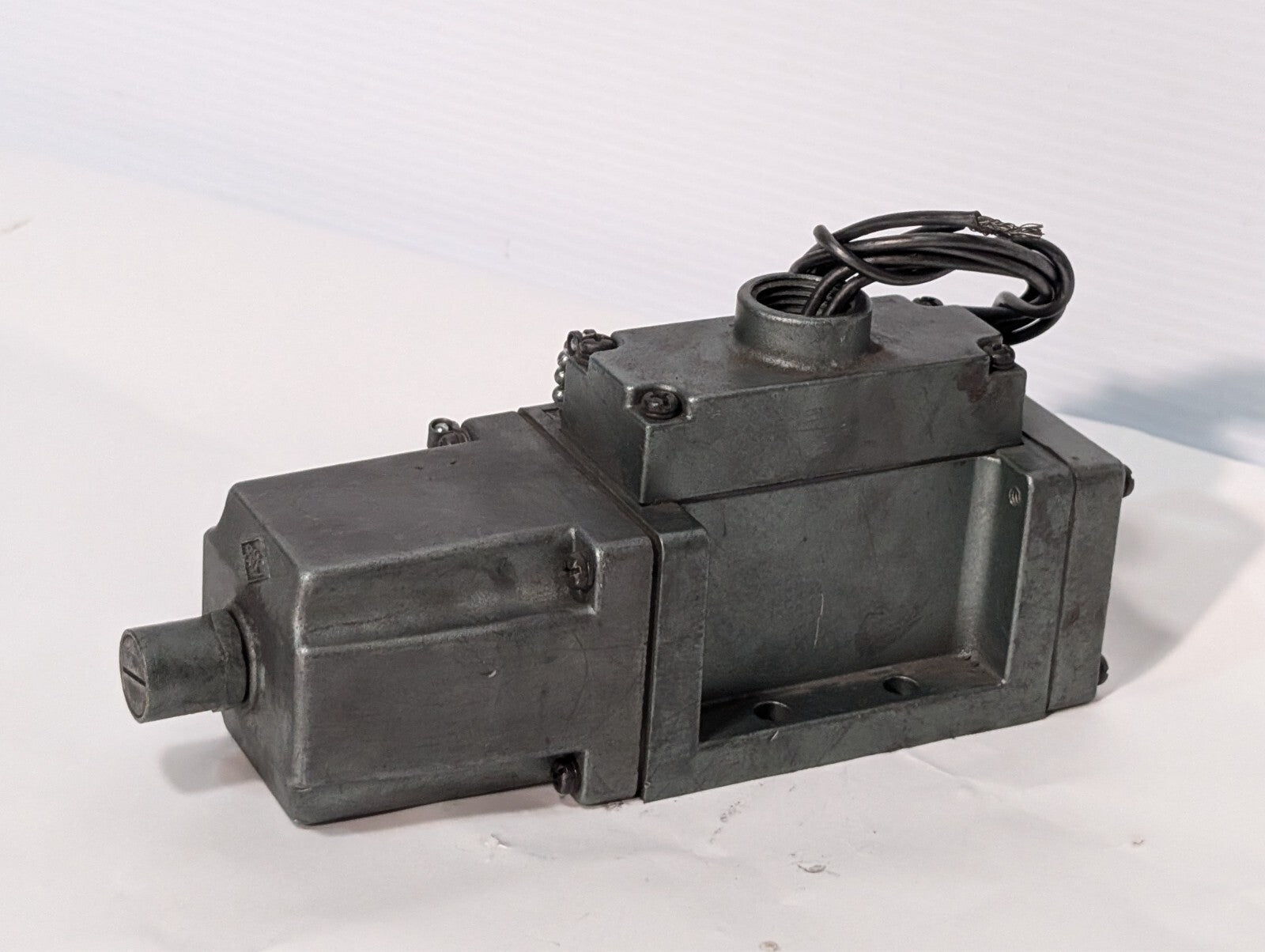 SMC NVS 4134-0009D Directional Air-Operated Solenoid Valve