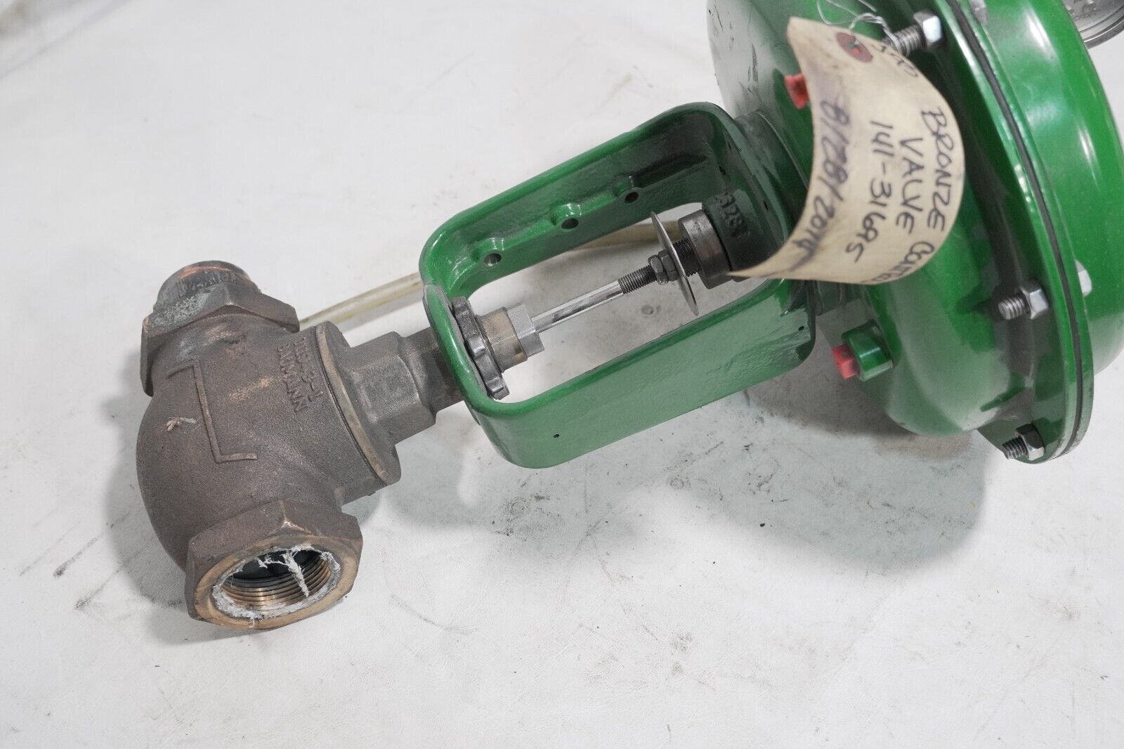 Baumann 24548 brass control valve, NPS 1-1/2, CL250, 3-10PSI bench range