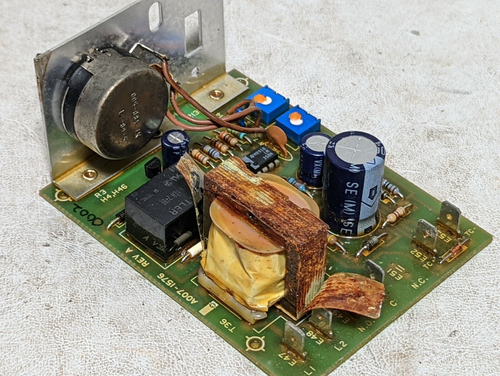 AGA 100A-1601-0200 circuit board, appliance thermostat, 0 to 500F, 115VAC/3A