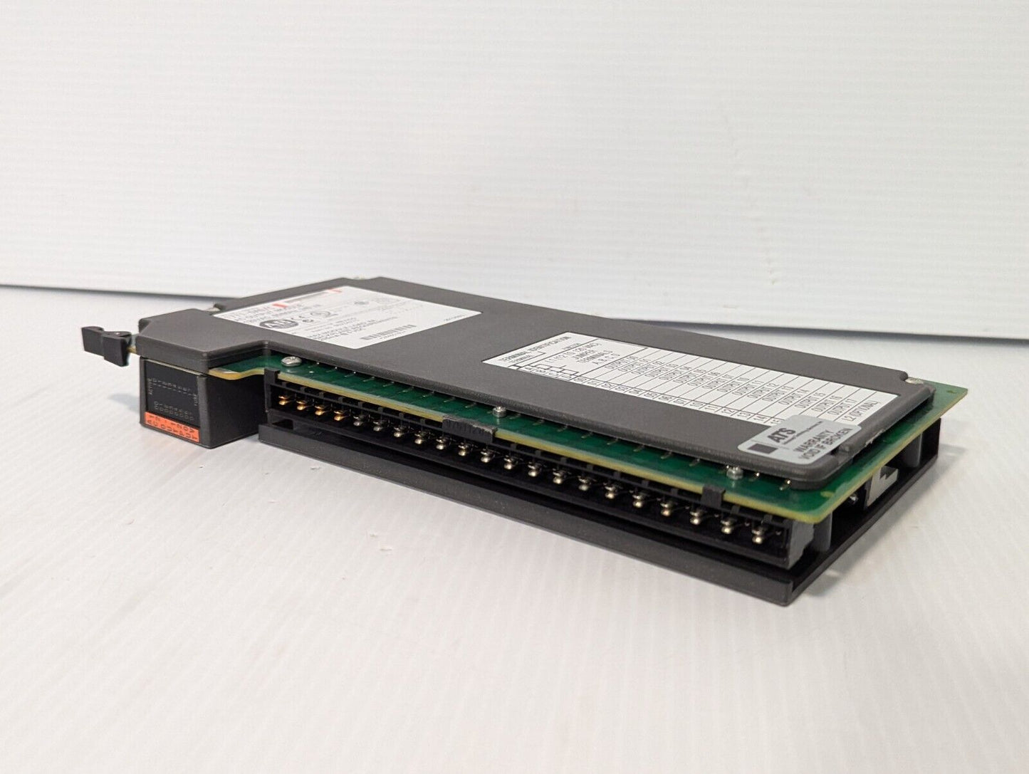 Surplus Open Allen Bradley 1771-OAD /C PLC-5 16-Pt 120VAC Digital Output Module