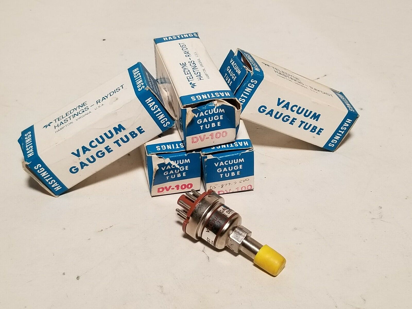 Teledyne Hastings-Raydist vacuum gauge tube, DV-100